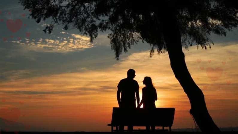 Valentine's Day: ಬಾನ ಚಂದಿರನಿಲ್ಲದ ಊರಿನಲ್ಲಿ ನಾವಿಬ್ಬರೇ ಚುಕ್ಕಿ ಚಂದ್ರರು Valentine's Day: ಬಾನ ಚಂದಿರನಿಲ್ಲದ ಊರಿನಲ್ಲಿ ನಾವಿಬ್ಬರೇ ಚುಕ್ಕಿ ಚಂದ್ರರು