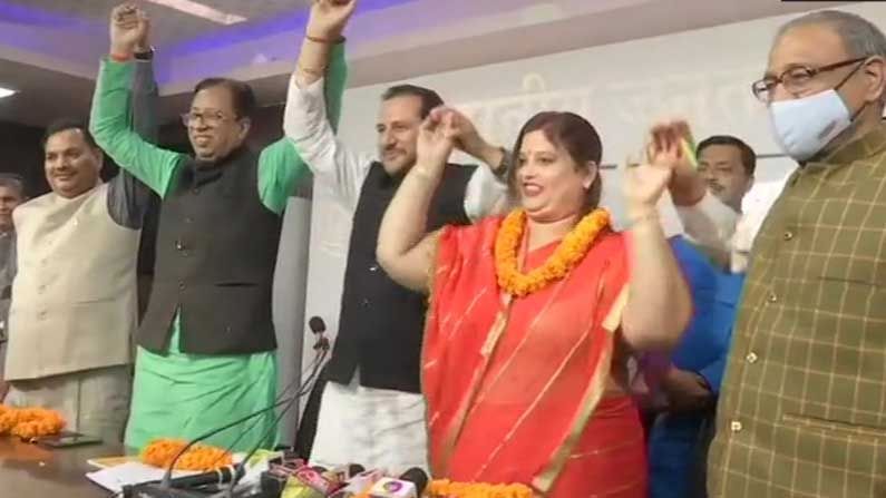 Bihar: ಚಿರಾಗ್ ಪಾಸ್ವಾನ್ ಅವರ ಎಲ್ಜೆಪಿ ಪಕ್ಷದ ಏಕೈಕ ಎಂಎಲ್ಸಿ ನೂತನ್ ಸಿಂಗ್ ಬಿಜೆಪಿಗೆ ಸೇರ್ಪಡೆ Bihar: ಚಿರಾಗ್ ಪಾಸ್ವಾನ್ ಅವರ ಎಲ್ಜೆಪಿ ಪಕ್ಷದ ಏಕೈಕ ಎಂಎಲ್ಸಿ ನೂತನ್ ಸಿಂಗ್ ಬಿಜೆಪಿಗೆ ಸೇರ್ಪಡೆ