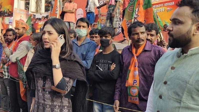 ಕೊಕೇನ್ ಕೈವಶ ಆರೋಪ: ಬಂಗಾಳದ ಬಿಜೆಪಿ ಯುವ ನಾಯಕಿ ಪಮೇಲಾ ಗೋಸ್ವಾಮಿ ಬಂಧನ ಕೊಕೇನ್ ಕೈವಶ ಆರೋಪ: ಬಂಗಾಳದ ಬಿಜೆಪಿ ಯುವ ನಾಯಕಿ ಪಮೇಲಾ ಗೋಸ್ವಾಮಿ ಬಂಧನ