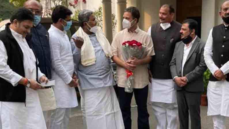 Siddaramaiah | ಅಹಿಂದ ಸಮಾವೇಶ: ಸಿದ್ದರಾಮಯ್ಯ ಪ್ರಸ್ತಾಪಕ್ಕೆ ರಾಹುಲ್ ಗಾಂಧಿ ಗ್ರೀನ್ ಸಿಗ್ನಲ್ Siddaramaiah | ಅಹಿಂದ ಸಮಾವೇಶ: ಸಿದ್ದರಾಮಯ್ಯ ಪ್ರಸ್ತಾಪಕ್ಕೆ ರಾಹುಲ್ ಗಾಂಧಿ ಗ್ರೀನ್ ಸಿಗ್ನಲ್