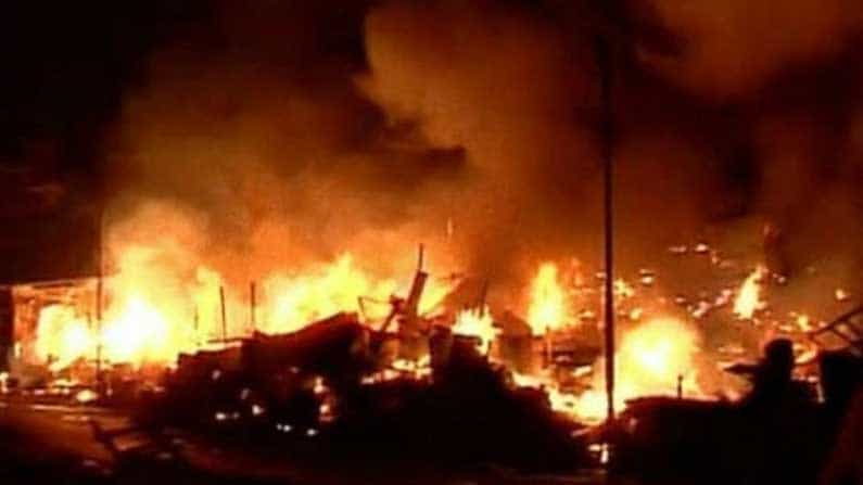 Tamil Nadu Fire Accident: ತಮಿಳುನಾಡಿನ ಪಟಾಕಿ ಕಾರ್ಖಾನೆಯಲ್ಲಿ ಸ್ಪೋಟ: 8 ಜನ ಮೃತ Tamil Nadu Fire Accident: ತಮಿಳುನಾಡಿನ ಪಟಾಕಿ ಕಾರ್ಖಾನೆಯಲ್ಲಿ ಸ್ಪೋಟ: 8 ಜನ ಮೃತ