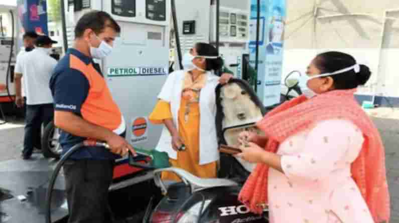 Petrol Price hike | ಬೆಂಗಳೂರಿನಲ್ಲಿ ಪೆಟ್ರೋಲ್ ಬೆಲೆ: ಒಂದು ಸಿಕ್ಸರ್​​ ಬಾರಿಸಿದರೆ ಶತಕ ಗ್ಯಾರಂಟಿ! ಆದರೆ ಗ್ರಾಹಕರಿಗೆ ನಿರಾಶೆ, ಆಕ್ರೋಶ