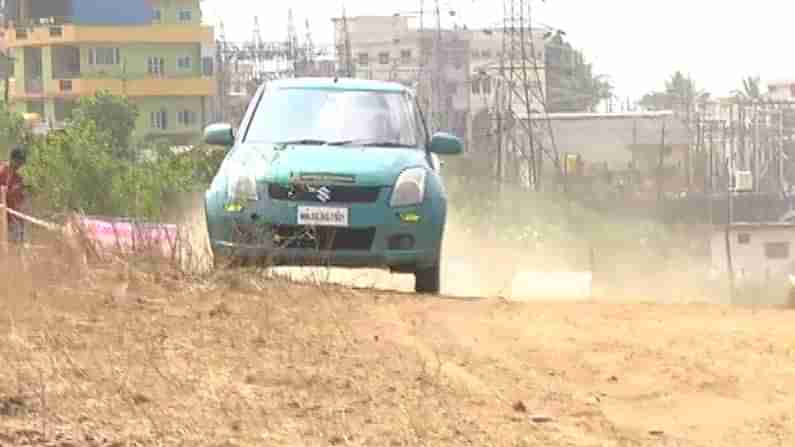 ರಾಕೆಟ್ ವೇಗದಲ್ಲಿ ಮಿಂಚಿ ಮಾಯವಾಗುವ ಕಾರುಗಳು: ರೋಚಕತೆ ಸೃಷ್ಟಿಸಿದ ಹೊಯ್ಸಳರ ನಾಡಿನ ಮೋಟಾರ್ ಸ್ಪೋರ್ಟ್ಸ್!