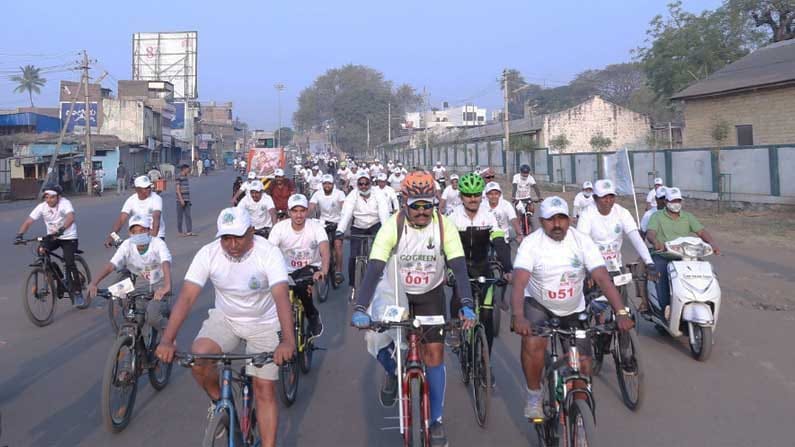ಸೈಕ್ಲಿಸ್ಟ್ಗಳ ತವರೂರು ವಿಜಯಪುರದಲ್ಲಿ ಸೈಕ್ಲಿಂಗ್ನಿಂದ ಆರೋಗ್ಯ ಸುಧಾರಣೆ: ಇಂಧನ ಉಳಿತಾಯವೂ ಸಾಧ್ಯ! ಸೈಕ್ಲಿಸ್ಟ್ಗಳ ತವರೂರು ವಿಜಯಪುರದಲ್ಲಿ ಸೈಕ್ಲಿಂಗ್ನಿಂದ ಆರೋಗ್ಯ ಸುಧಾರಣೆ: ಇಂಧನ ಉಳಿತಾಯವೂ ಸಾಧ್ಯ!