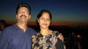 doctor couple filed case against each