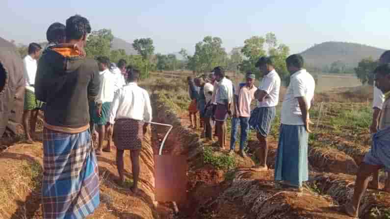 ಕಾಡಾನೆ ದಾಳಿ: ತಪ್ಪಿಸಿಕೊಳ್ಳುವ ಬರದಲ್ಲಿ ಹಳ್ಳಕ್ಕೆ ಬಿದ್ದು ಕೂಲಿ ಕಾರ್ಮಿಕ ಸ್ಥಳದಲ್ಲೇ ಸಾವು