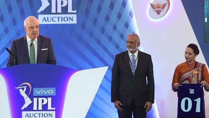 IPL Auction 2021: ಐಪಿಎಲ್ 2021 ಇಂದಿನ ಹರಾಜಿನಲ್ಲಿ ಹೆಚ್ಚು ಬೆಲೆಗೆ ಮಾರಾಟವಾಗಬಹುದಾದ ದೇಶಿ-ವಿದೇಶಿ ಆಟಗಾರರು ಇವರೆ IPL Auction 2021: ಐಪಿಎಲ್ 2021 ಇಂದಿನ ಹರಾಜಿನಲ್ಲಿ ಹೆಚ್ಚು ಬೆಲೆಗೆ ಮಾರಾಟವಾಗಬಹುದಾದ ದೇಶಿ-ವಿದೇಶಿ ಆಟಗಾರರು ಇವರೆ