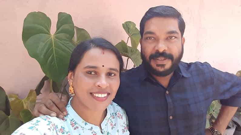ಮದುವೆಗೆ ಅಡ್ಡಿಯಾದ ಕೊರೊನಾ ರೂಲ್ಸ್: ವಧು ಮಡಿಕೇರಿಯಲ್ಲಿ.. ವರ ಕೇರಳದಲ್ಲಿ ಲಾಕ್! ಮದುವೆಗೆ ಅಡ್ಡಿಯಾದ ಕೊರೊನಾ ರೂಲ್ಸ್: ವಧು ಮಡಿಕೇರಿಯಲ್ಲಿ.. ವರ ಕೇರಳದಲ್ಲಿ ಲಾಕ್!