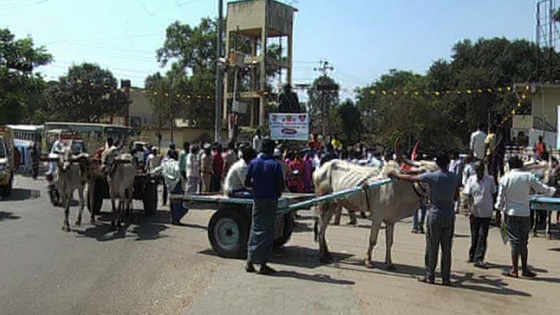 ಮೂಲಸೌಕರ್ಯಕ್ಕೆ ಆಗ್ರಹ; ಎತ್ತಿನಗಾಡಿ ಪ್ರತಿಭಟನೆ
