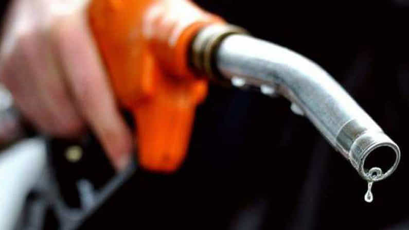 Petrol Diesel Price Today: ಸತತ 3 ದಿನಗಳಿಂದ ಇಳಿಕೆ ಕಂಡ ಡೀಸೆಲ್ ದರ; ಪೆಟ್ರೋಲ್ ಬೆಲೆ ಸ್ಥಿರ!