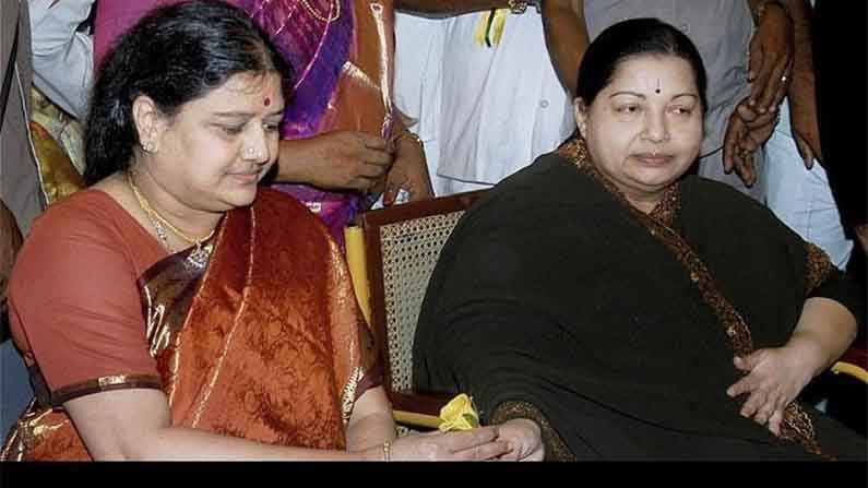 Sasikala ವ್ಯಕ್ತಿ-ವ್ಯಕ್ತಿತ್ವ | ಮುಖ್ಯಮಂತ್ರಿ ಗಾದಿ ಸನಿಹದಲ್ಲಿದ್ದಾಗ ಸೆರೆಮನೆಗೆ ಬಂದ ಶಶಿಕಲಾ ಸವೆಸಿದ ಹಾದಿ ಕಲ್ಲುಮುಳ್ಳಿನದು