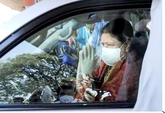 vk shashikala bengaluru to chennai costs rs 200 cr 1