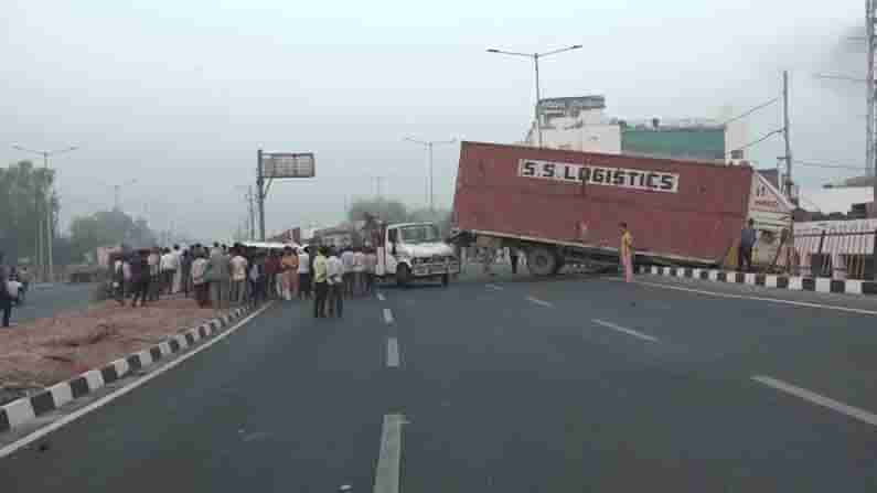 Agra Accident: ಸ್ಕಾರ್ಪಿಯೋ-ಟ್ರಕ್ ಮಧ್ಯೆ ಡಿಕ್ಕಿ, 8 ಜನರ ದುರ್ಮರಣ