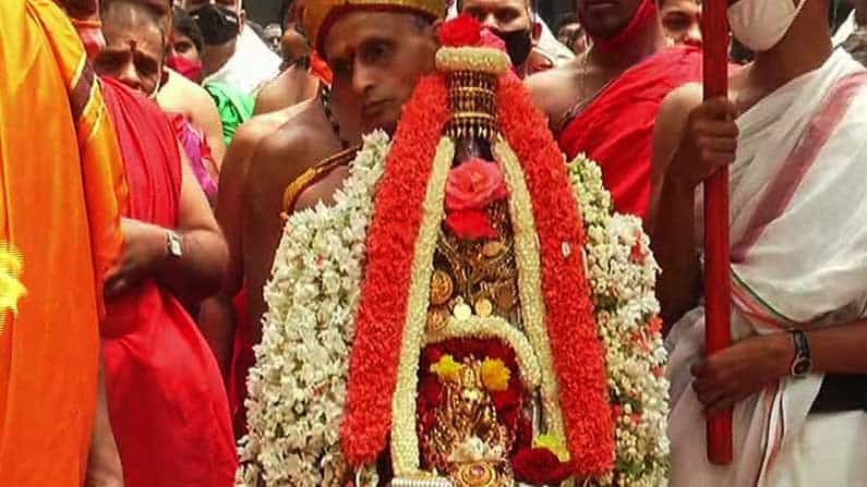 ಹೊರನಾಡು ಅನ್ನಪೂರ್ಣೆಯ ಬ್ರಹ್ಮರಥೋತ್ಸವ: ರಾಜ್ಯದ ಹಲವು ಕಡೆಗಳಿಂದ ಆಗಮಿಸಿದ ಭಕ್ತರು ಹೊರನಾಡು ಅನ್ನಪೂರ್ಣೆಯ ಬ್ರಹ್ಮರಥೋತ್ಸವ: ರಾಜ್ಯದ ಹಲವು ಕಡೆಗಳಿಂದ ಆಗಮಿಸಿದ ಭಕ್ತರು