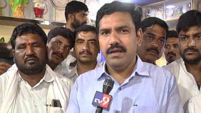 RSS ಬಗ್ಗೆ ಹೆಚ್ಡಿಕೆ, ಸಿದ್ದರಾಮಯ್ಯ ಹೇಳಿಕೆ ವಿಚಾರ; RSS ಇಲ್ಲವೆಂದಿದ್ದರೆ ಭಾರತ ಪಾಕಿಸ್ತಾನ ಆಗುತ್ತಿತ್ತು - ಬಿ.ವೈ.ವಿಜಯೇಂದ್ರ, ಪ್ರಭು ಚೌಹಾಣ್ ತಿರುಗೇಟು RSS ಬಗ್ಗೆ ಹೆಚ್ಡಿಕೆ, ಸಿದ್ದರಾಮಯ್ಯ ಹೇಳಿಕೆ ವಿಚಾರ; RSS ಇಲ್ಲವೆಂದಿದ್ದರೆ ಭಾರತ ಪಾಕಿಸ್ತಾನ ಆಗುತ್ತಿತ್ತು - ಬಿ.ವೈ.ವಿಜಯೇಂದ್ರ, ಪ್ರಭು ಚೌಹಾಣ್ ತಿರುಗೇಟು