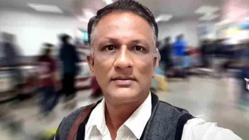 ಸಿಡಿ ಯುವತಿ ಸದ್ಯಕ್ಕೆ ಬರೋಲ್ಲ; ಕೋರ್ಟ್ ಆದೇಶಕ್ಕೆ ಕಾಯುತ್ತಿದ್ದೇವೆ- ಯುವತಿ ಪರ ವಕೀಲ ಕೆ.ಎನ್.ಜಗದೀಶ್ ಕುಮಾರ್ ಸಿಡಿ ಯುವತಿ ಸದ್ಯಕ್ಕೆ ಬರೋಲ್ಲ; ಕೋರ್ಟ್ ಆದೇಶಕ್ಕೆ ಕಾಯುತ್ತಿದ್ದೇವೆ- ಯುವತಿ ಪರ ವಕೀಲ ಕೆ.ಎನ್.ಜಗದೀಶ್ ಕುಮಾರ್
