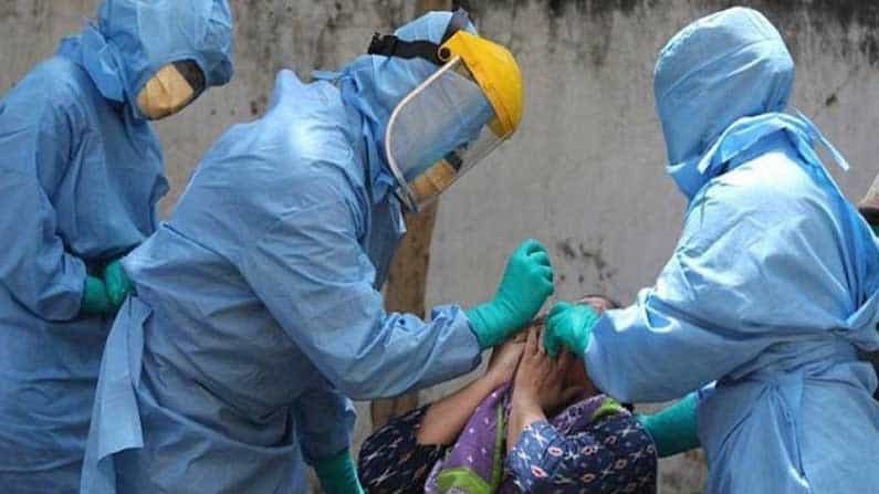 India Corona Cases: ಕೊರೊನಾ 2ನೇ ಅಲೆ ಅಬ್ಬರಕ್ಕೆ ತತ್ತರಿಸಿದ ಭಾರತ.. ಇಂದು 2 ಲಕ್ಷ 17 ಸಾವಿರ ಕೇಸ್ ಪತ್ತೆ India Corona Cases: ಕೊರೊನಾ 2ನೇ ಅಲೆ ಅಬ್ಬರಕ್ಕೆ ತತ್ತರಿಸಿದ ಭಾರತ.. ಇಂದು 2 ಲಕ್ಷ 17 ಸಾವಿರ ಕೇಸ್ ಪತ್ತೆ