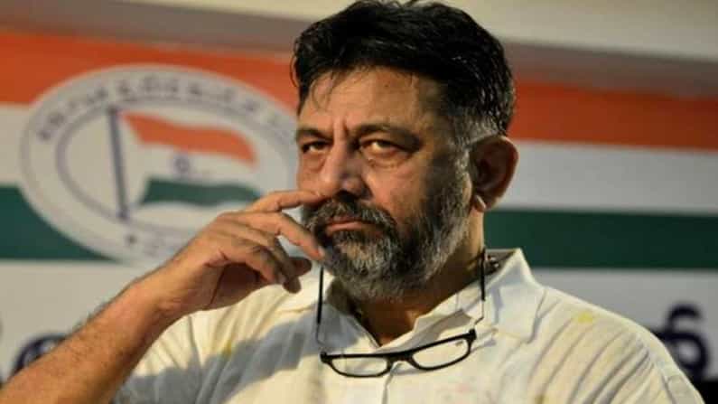 ಇಂಧನ ದರ ಏರಿಕೆ ವಿರುದ್ಧ ಕಾಂಗ್ರೆಸ್ ಸಮರ; 5 ದಿನಗಳ ಕಾಲ ‘100 ನಾಟೌಟ್’ ಕ್ಯಾಂಪೇನ್: ಡಿ ಕೆ ಶಿವಕುಮಾರ್ ಘೋಷಣೆ ಇಂಧನ ದರ ಏರಿಕೆ ವಿರುದ್ಧ ಕಾಂಗ್ರೆಸ್ ಸಮರ; 5 ದಿನಗಳ ಕಾಲ ‘100 ನಾಟೌಟ್’ ಕ್ಯಾಂಪೇನ್: ಡಿ ಕೆ ಶಿವಕುಮಾರ್ ಘೋಷಣೆ