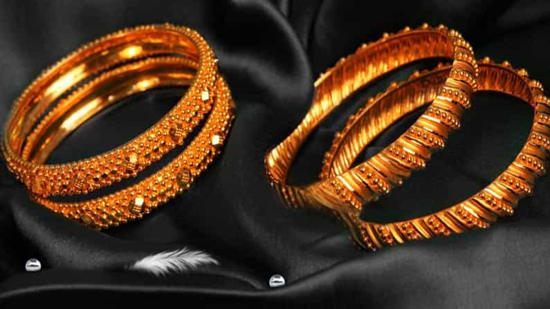 Gold Silver Price: ಚಿನ್ನ, ಬೆಳ್ಳಿ ದರ ಕೊಂಚ ಏರಿಕೆ! ಎಷ್ಟಿರಬಹುದು ದರ? Gold Silver Price: ಚಿನ್ನ, ಬೆಳ್ಳಿ ದರ ಕೊಂಚ ಏರಿಕೆ! ಎಷ್ಟಿರಬಹುದು ದರ?
