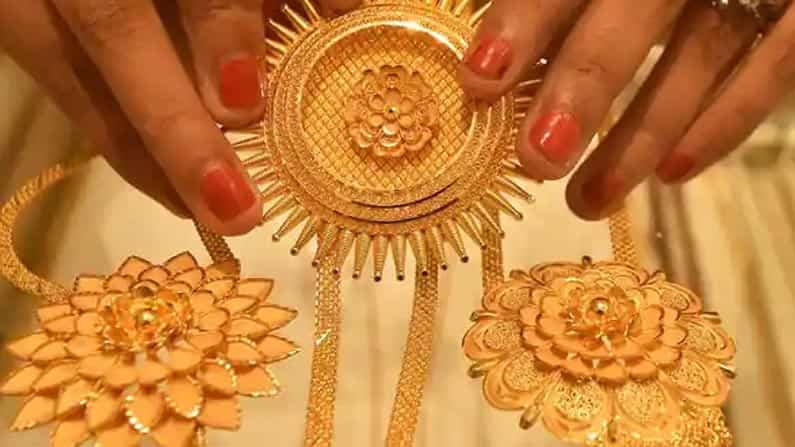 Gold Price Today: ಈ ವರ್ಷದಲ್ಲಿ ಮೊದಲ ಬಾರಿಗೆ ಭಾರತದಲ್ಲಿ ಚಿನ್ನದ ದರ ಇಳಿಕೆ Gold Price Today: ಈ ವರ್ಷದಲ್ಲಿ ಮೊದಲ ಬಾರಿಗೆ ಭಾರತದಲ್ಲಿ ಚಿನ್ನದ ದರ ಇಳಿಕೆ