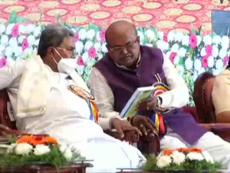 ತಮ್ಮನ್ನು ಸಮರ್ಥಿಸಿಕೊಳ್ಳಲು ಪ್ರಪಂಚದಲ್ಲಿಯೇ ಇಲ್ಲದ ವ್ಯಕ್ತಿಯ ಹೆಸರನ್ನು ಯಾಕೆ ತರಬೇಕು; ಬಿಜೆಪಿ ಟ್ವೀಟ್ಗೆ ಹೆಚ್.ಎಂ.ರೇವಣ್ಣ ಗರಂ