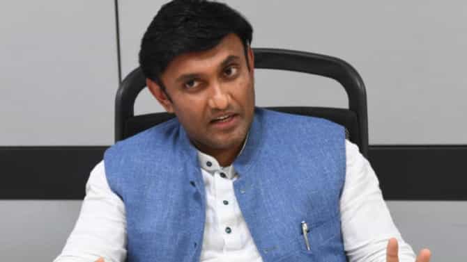 ಚಿಕ್ಕಬಳ್ಳಾಪುರದ ಸೋಂಕಿತರಿಗೆ ಬೆಂಗಳೂರಿನ ಆಸ್ಪತ್ರೆಗಳಲ್ಲಿ ಬೆಡ್ ರಿಸರ್ವ್; ಆರೋಗ್ಯ ಇಲಾಖೆ ಆದೇಶಕ್ಕೆ ಕೆಲ ಸಚಿವರ ಆಕ್ರೋಶ