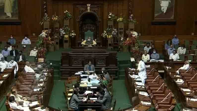 ಸಾಲಗಾರನಿಗೆ ಕಿರುಕುಳ, ಹಿಂಸಾಚಾರ, ಬೆದರಿಕೆ ಹಾಕುವಂತಿಲ್ಲ -ಕರ್ನಾಟಕ ಲೇವಾದೇವಿದಾರರ ವಿಧೇಯಕ ಅಂಗೀಕಾರ ಸಾಲಗಾರನಿಗೆ ಕಿರುಕುಳ, ಹಿಂಸಾಚಾರ, ಬೆದರಿಕೆ ಹಾಕುವಂತಿಲ್ಲ -ಕರ್ನಾಟಕ ಲೇವಾದೇವಿದಾರರ ವಿಧೇಯಕ ಅಂಗೀಕಾರ