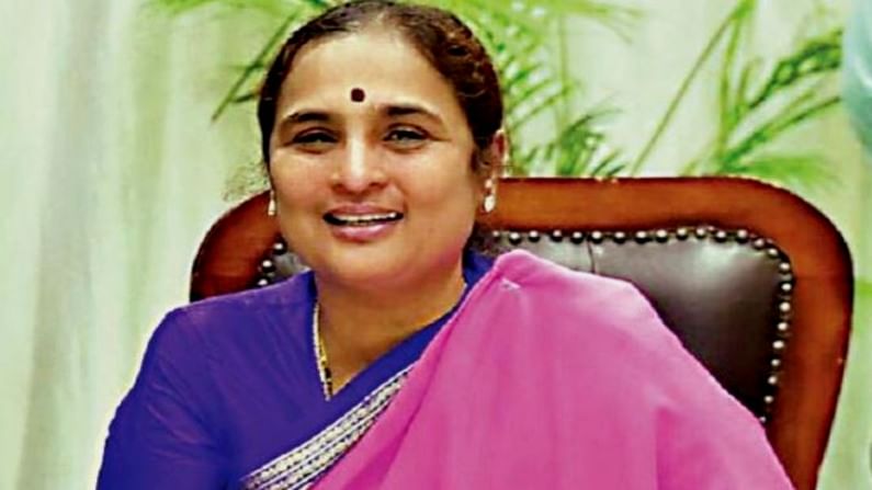 ಕರ್ನಾಟಕದ ಮಾಜಿ ಕಾರ್ಯದರ್ಶಿ ರತ್ನ ಪ್ರಭಾಗೆ ತಿರುಪತಿ ಲೋಕಸಭಾ ಮೀಸಲು ಟಿಕೆಟ್! ಕರ್ನಾಟಕದ ಮಾಜಿ ಕಾರ್ಯದರ್ಶಿ ರತ್ನ ಪ್ರಭಾಗೆ ತಿರುಪತಿ ಲೋಕಸಭಾ ಮೀಸಲು ಟಿಕೆಟ್!