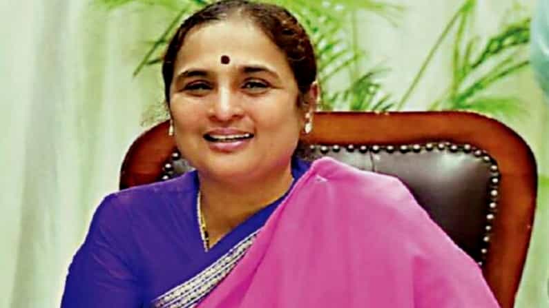 ಕರ್ನಾಟಕದ ಮಾಜಿ ಕಾರ್ಯದರ್ಶಿ ರತ್ನ ಪ್ರಭಾಗೆ ತಿರುಪತಿ ಲೋಕಸಭಾ ಮೀಸಲು ಟಿಕೆಟ್! ಕರ್ನಾಟಕದ ಮಾಜಿ ಕಾರ್ಯದರ್ಶಿ ರತ್ನ ಪ್ರಭಾಗೆ ತಿರುಪತಿ ಲೋಕಸಭಾ ಮೀಸಲು ಟಿಕೆಟ್!