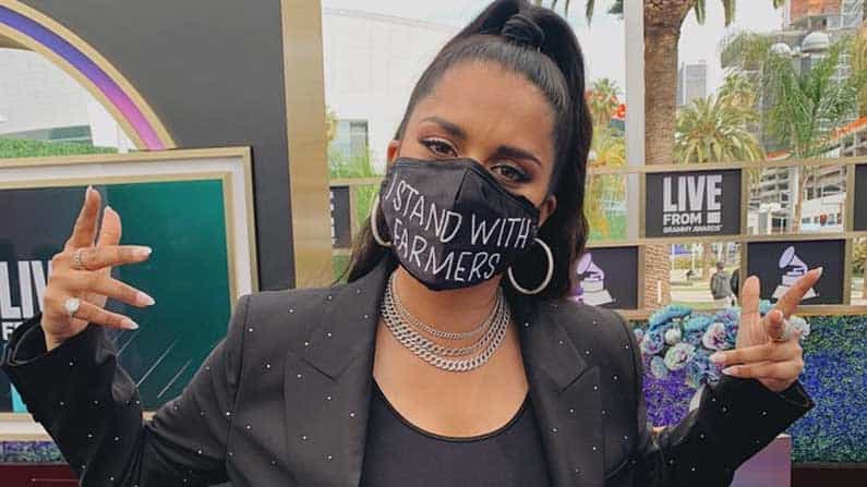 Grammys 2021: ರೈತರಿಗೆ ಬೆಂಬಲ ಎಂದು ಬರೆದ ಮಾಸ್ಕ್ ಧರಿಸಿ 63ನೇ ಗ್ರ್ಯಾಮಿ ಪ್ರಶಸ್ತಿ ಸಮಾರಂಭದಲ್ಲಿ ಭಾಗಿಯಾದ ಖ್ಯಾತ ಯುಟ್ಯೂಬರ್ ಲಿಲ್ಲೀ ಸಿಂಗ್ Grammys 2021: ರೈತರಿಗೆ ಬೆಂಬಲ ಎಂದು ಬರೆದ ಮಾಸ್ಕ್ ಧರಿಸಿ 63ನೇ ಗ್ರ್ಯಾಮಿ ಪ್ರಶಸ್ತಿ ಸಮಾರಂಭದಲ್ಲಿ ಭಾಗಿಯಾದ ಖ್ಯಾತ ಯುಟ್ಯೂಬರ್ ಲಿಲ್ಲೀ ಸಿಂಗ್