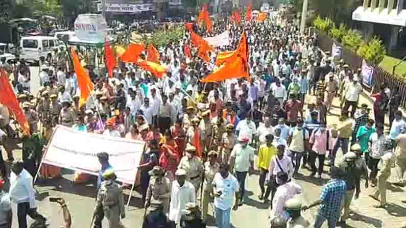 MES, ಶಿವಸೇನೆ ಪುಂಡಾಟ.. ಡಿಸಿ ಮಾತಿಗೆ ಅಡ್ಡಿಪಡಿಸಿ ಹಿಂದಿಯಲ್ಲಿ ಮಾತನಾಡುವಂತೆ ಆಗ್ರಹ, 6 ಮಂದಿ ಪೊಲೀಸ್​ ವಶಕ್ಕೆ