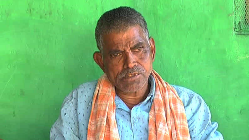 ಮೂರು ದಶಕಗಳ ಬಳಿಕ ಮನೆಗೆ ಮರಳಿದ ಚಿತ್ರದುರ್ಗದ ವ್ಯಕ್ತಿ ಮೂರು ದಶಕಗಳ ಬಳಿಕ ಮನೆಗೆ ಮರಳಿದ ಚಿತ್ರದುರ್ಗದ ವ್ಯಕ್ತಿ
