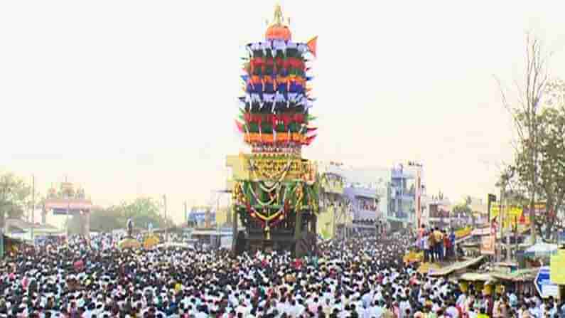 ಕೊರೊನಾವನ್ನೇ ಉಸಿರು ಕಟ್ಟಿಸಿ ಭಕ್ತಿಯಲ್ಲಿ ಮಿಂದೆದ್ದ ಭಕ್ತರು.. ಕೊರೊನಾ ನಡುವೆಯೂ ಅದ್ದೂರಿಯಾಗಿ ನಡೀತು ತಿಪ್ಪೇರುದ್ರಸ್ವಾಮಿ ಜಾತ್ರೆ