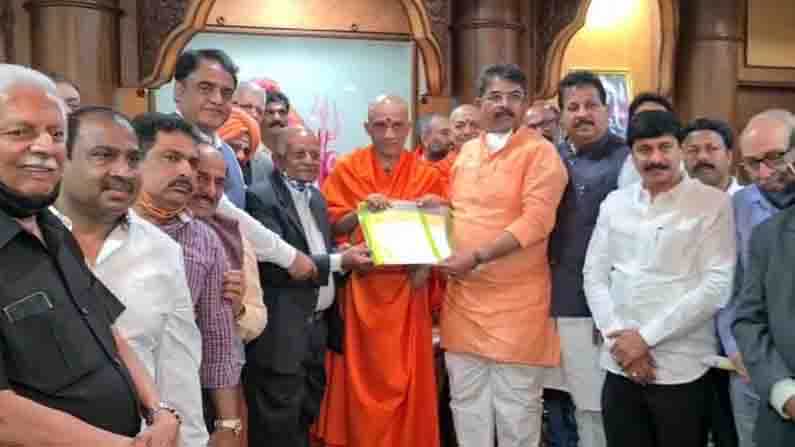 ಒಕ್ಕಲಿಗ ಅಭಿವೃದ್ಧಿ ನಿಗಮಕ್ಕೆ 500 ಕೋಟಿ ಮೀಸಲು: ಸಿಎಂ ಯಡಿಯೂರಪ್ಪಗೆ ಅಭಿನಂದನೆ ಸಲ್ಲಿಸಿದ ನಿರ್ಮಲಾನಂದನಾಥ ಶ್ರೀ ಒಕ್ಕಲಿಗ ಅಭಿವೃದ್ಧಿ ನಿಗಮಕ್ಕೆ 500 ಕೋಟಿ ಮೀಸಲು: ಸಿಎಂ ಯಡಿಯೂರಪ್ಪಗೆ ಅಭಿನಂದನೆ ಸಲ್ಲಿಸಿದ ನಿರ್ಮಲಾನಂದನಾಥ ಶ್ರೀ