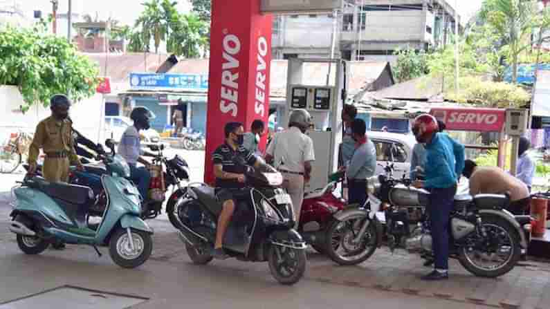 Petrol Price Today: ಇಂದು ಇಳಿಕೆ ಕಂಡ ಡೀಸೆಲ್​ ದರ, ಪೆಟ್ರೋಲ್​ ಬೆಲೆಯಲ್ಲಿ ಹೆಚ್ಚಳ! ದರ ವಿವರ ಮಾಹಿತಿ ಇಲ್ಲಿದೆ