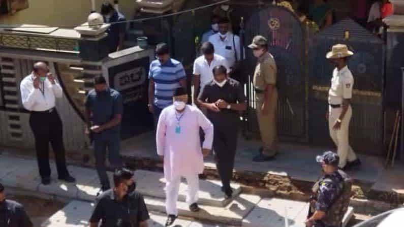 RSS ಮೋಹನ್ ಭಾಗವತ್ ತುಮಕೂರಿನ ನೂತನ ಕಚೇರಿ ‘ಸಾಧನಾ’ಗೆ ಭೇಟಿ! RSS ಮೋಹನ್ ಭಾಗವತ್ ತುಮಕೂರಿನ ನೂತನ ಕಚೇರಿ ‘ಸಾಧನಾ’ಗೆ ಭೇಟಿ!