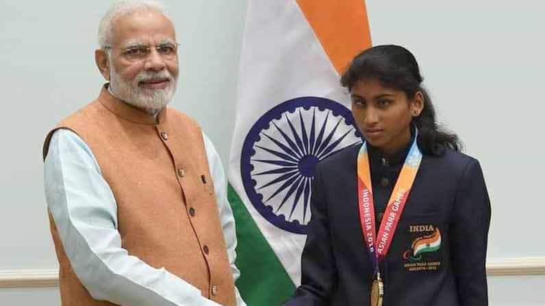 Women's Day Special: ನಿಂದನೆಗಳಿಗೆಲ್ಲ ಸಾಧನೆಯ ಮೂಲಕವೇ ಉತ್ತರ ಕೊಟ್ಟ ಛಲಗಾರ್ತಿ ಈ ರಕ್ಷಿತಾ; ದೃಷ್ಟಿಹೀನತೆ ಒಂದು ವೈಕಲ್ಯವೇ ಅಲ್ಲವೆಂದು ತೋರಿಸಿದಾಕೆ Women's Day Special: ನಿಂದನೆಗಳಿಗೆಲ್ಲ ಸಾಧನೆಯ ಮೂಲಕವೇ ಉತ್ತರ ಕೊಟ್ಟ ಛಲಗಾರ್ತಿ ಈ ರಕ್ಷಿತಾ; ದೃಷ್ಟಿಹೀನತೆ ಒಂದು ವೈಕಲ್ಯವೇ ಅಲ್ಲವೆಂದು ತೋರಿಸಿದಾಕೆ