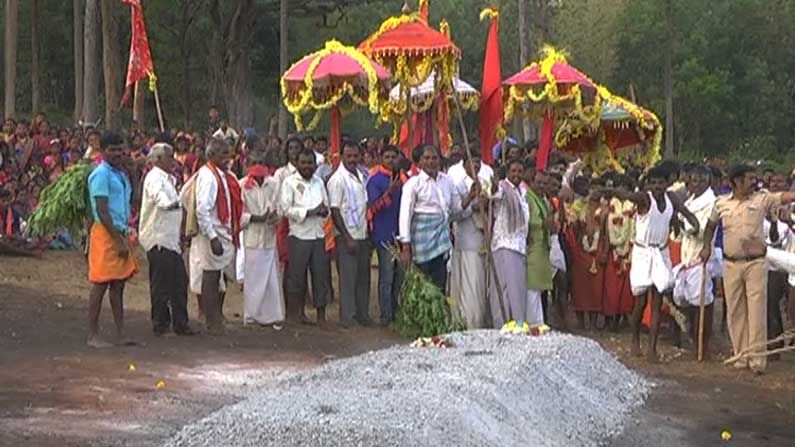 ಚಾಮರಾಜನಗರ: ವಧು-ವರರನ್ನು ವರಿಸುವ ರೊಟ್ಟಿ ಹಬ್ಬ; ವಿಶೇಷತೆ ಇಷ್ಟೇ