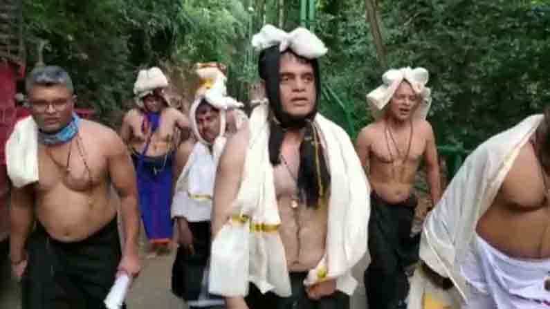 ಶಬರಿಮಲೆ ಅಯ್ಯಪ್ಪನ ದರ್ಶನ ಪಡೆದ ಡಿಸಿಎಂ ಡಾ.ಅಶ್ವತ್ಥ್ ನಾರಾಯಣ ಶಬರಿಮಲೆ ಅಯ್ಯಪ್ಪನ ದರ್ಶನ ಪಡೆದ ಡಿಸಿಎಂ ಡಾ.ಅಶ್ವತ್ಥ್ ನಾರಾಯಣ