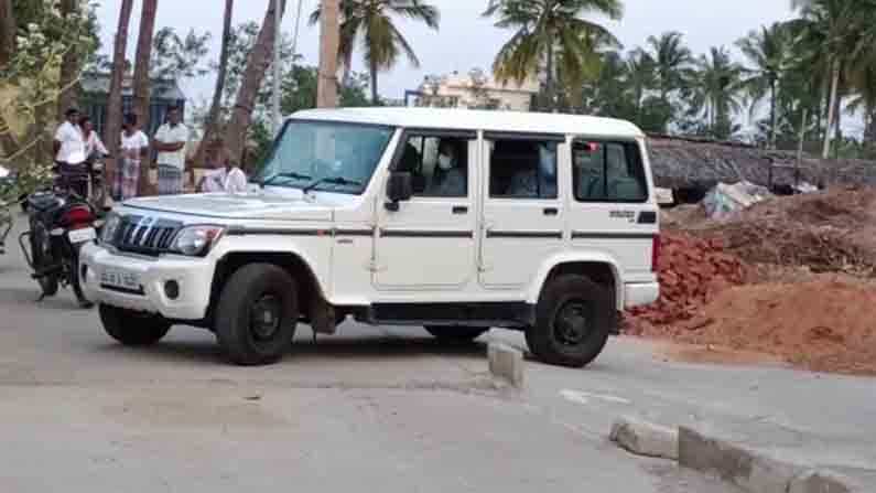 ರಮೇಶ್ ಜಾರಕಿಹೊಳಿ CD ಪ್ರಕರಣ: SITಯಿಂದ ಮಾಜಿ ಪತ್ರಕರ್ತನ ಪತ್ನಿ, ತಾಯಿಯ ವಿಚಾರಣೆ ರಮೇಶ್ ಜಾರಕಿಹೊಳಿ CD ಪ್ರಕರಣ: SITಯಿಂದ ಮಾಜಿ ಪತ್ರಕರ್ತನ ಪತ್ನಿ, ತಾಯಿಯ ವಿಚಾರಣೆ
