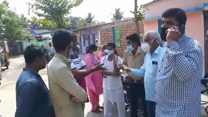 ದಕ್ಷಿಣ ಆಫ್ರಿಕಾ ಸೋಂಕು ಎಂದು ರಾಂಗ್ ರಿಪೋರ್ಟ್.. ಆರೋಗ್ಯ ಇಲಾಖೆ ವಿರುದ್ಧ ಶಿವಮೊಗ್ಗ ವ್ಯಾಪಾರಿ ಆಕ್ರೋಶ ದಕ್ಷಿಣ ಆಫ್ರಿಕಾ ಸೋಂಕು ಎಂದು ರಾಂಗ್ ರಿಪೋರ್ಟ್.. ಆರೋಗ್ಯ ಇಲಾಖೆ ವಿರುದ್ಧ ಶಿವಮೊಗ್ಗ ವ್ಯಾಪಾರಿ ಆಕ್ರೋಶ