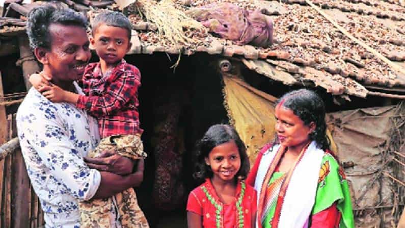 West Bengal Elections 2021:ದಿನಗೂಲಿ ಕಾರ್ಮಿಕನ ಪತ್ನಿ, ಬಿಜೆಪಿಯ ಮಹಿಳಾ ಅಭ್ಯರ್ಥಿ; ಮನೆಯಲ್ಲಿ ಶೌಚಾಲಯವೂ ಇಲ್ಲ West Bengal Elections 2021:ದಿನಗೂಲಿ ಕಾರ್ಮಿಕನ ಪತ್ನಿ, ಬಿಜೆಪಿಯ ಮಹಿಳಾ ಅಭ್ಯರ್ಥಿ; ಮನೆಯಲ್ಲಿ ಶೌಚಾಲಯವೂ ಇಲ್ಲ