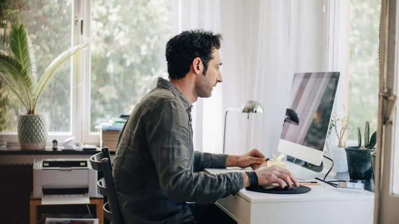 Work From Home: ವರ್ಕ್ ಫ್ರಮ್ ಹೋಮ್ ಮುಗಿದು ಮತ್ತೆ ಕೆಲಸಕ್ಕೆ ಹೋಗವಂತಾಗುತ್ತದೆಯೇ? ಯಾರು ಏನಂತಾರೆ? Work From Home: ವರ್ಕ್ ಫ್ರಮ್ ಹೋಮ್ ಮುಗಿದು ಮತ್ತೆ ಕೆಲಸಕ್ಕೆ ಹೋಗವಂತಾಗುತ್ತದೆಯೇ? ಯಾರು ಏನಂತಾರೆ?