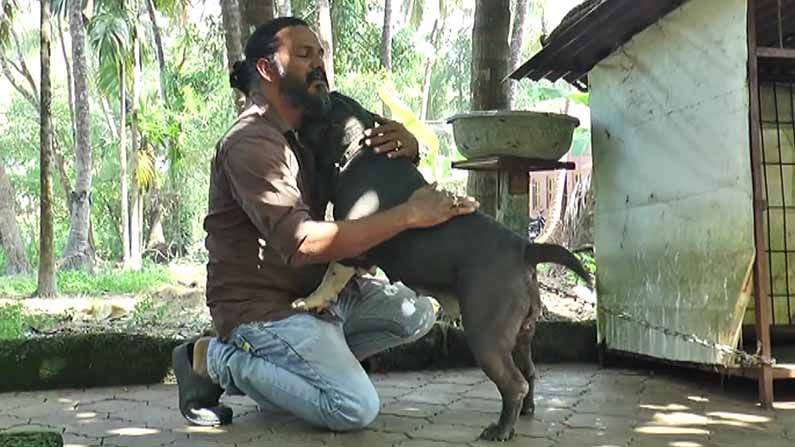 ಉಡುಪಿಯಲ್ಲೊಂದು ಚಿಕ್ಕ ಪ್ರಾಣಿ ಸಂಗ್ರಹಾಲಯ: ಮಾಜಿ ಸೈನಿಕನ ಮನೆಯಲ್ಲಿದೆ ಅಪರೂಪ ತಳಿಯ ಶ್ವಾನಗಳು