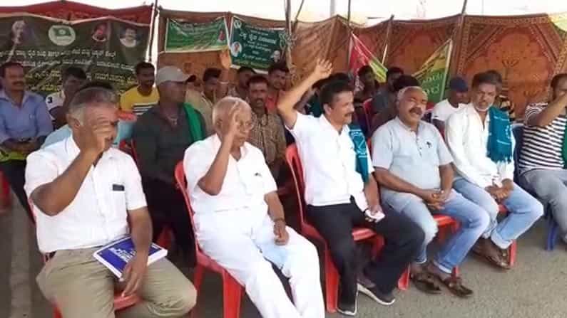 ಈಡೇರದ ಉದ್ಯೋಗ ಭರವಸೆ: ನಂಜನಗೂಡು ಏಷಿಯನ್ ಪೇಂಟ್ಸ್ ಕಾರ್ಖಾನೆಗೆ ಮತ್ತೆ ಪ್ರತಿಭಟನೆಯ ಬಿಸಿ ಈಡೇರದ ಉದ್ಯೋಗ ಭರವಸೆ: ನಂಜನಗೂಡು ಏಷಿಯನ್ ಪೇಂಟ್ಸ್ ಕಾರ್ಖಾನೆಗೆ ಮತ್ತೆ ಪ್ರತಿಭಟನೆಯ ಬಿಸಿ