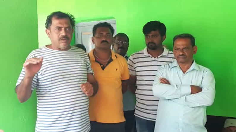 ಚಿಕ್ಕಮಗಳೂರು: ಕೆಂಚಿಕೊಪ್ಪ ಗ್ರಾಮ ಪಂಚಾಯಿತಿ ಚುನಾವಣೆ ಬಹಿಷ್ಕರಿಸಲು ಮುಂದಾದ ಗ್ರಾಮಸ್ಥರು ಚಿಕ್ಕಮಗಳೂರು: ಕೆಂಚಿಕೊಪ್ಪ ಗ್ರಾಮ ಪಂಚಾಯಿತಿ ಚುನಾವಣೆ ಬಹಿಷ್ಕರಿಸಲು ಮುಂದಾದ ಗ್ರಾಮಸ್ಥರು