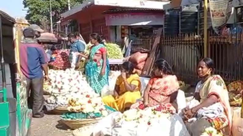 ಮಹಾಶಿವರಾತ್ರಿ ಹಿನ್ನೆಲೆ; ಸಿಲಿಕಾನ್ ಸಿಟಿಯಲ್ಲಿ ಜೋರಾದ ಖರೀದಿ ಭರಾಟೆ