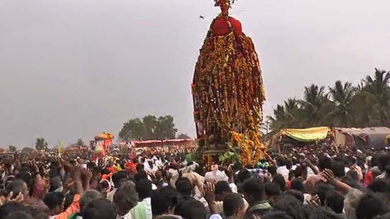 ಕೊರೊನಾ ಎರಡನೇ ಅಲೆಯ ನಡುವೆ ಹಾವೇರಿಯಲ್ಲಿ ಅದ್ದೂರಿಯಾಗಿ ನಡೆದ ಶರೀಫ ಶಿವಯೋಗಿಗಳ ರಥೋತ್ಸವ