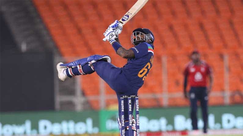 India vs England: ಮೊದಲ ಪಂದ್ಯದಲ್ಲೇ ಬೆಳಗಿದ ಸೂರ್ಯ! ಪಂದ್ಯ ಶ್ರೇಷ್ಠ ಪ್ರಶಸ್ತಿ ಗೆದ್ದ ಯಾದವ್ ಕೊಹ್ಲಿ ಬಗ್ಗೆ ಹೇಳಿದ್ದೇನು? India vs England: ಮೊದಲ ಪಂದ್ಯದಲ್ಲೇ ಬೆಳಗಿದ ಸೂರ್ಯ! ಪಂದ್ಯ ಶ್ರೇಷ್ಠ ಪ್ರಶಸ್ತಿ ಗೆದ್ದ ಯಾದವ್ ಕೊಹ್ಲಿ ಬಗ್ಗೆ ಹೇಳಿದ್ದೇನು?
