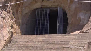 ‘ರಾಮಮಂದಿರ ಕಟ್ಟೋಕೆ 2,500 ಕೋಟಿ ಸಂಗ್ರಹ ಆಗಿದೆ; ಅದೇ ಒಂದು ಊರಿನಲ್ಲಿ ದೇವಸ್ಥಾನ ಕಟ್ಟೋಕೆ ನಮ್ಮಂಥವರ ಬಳಿ ಬರ್ತೀರಾ’